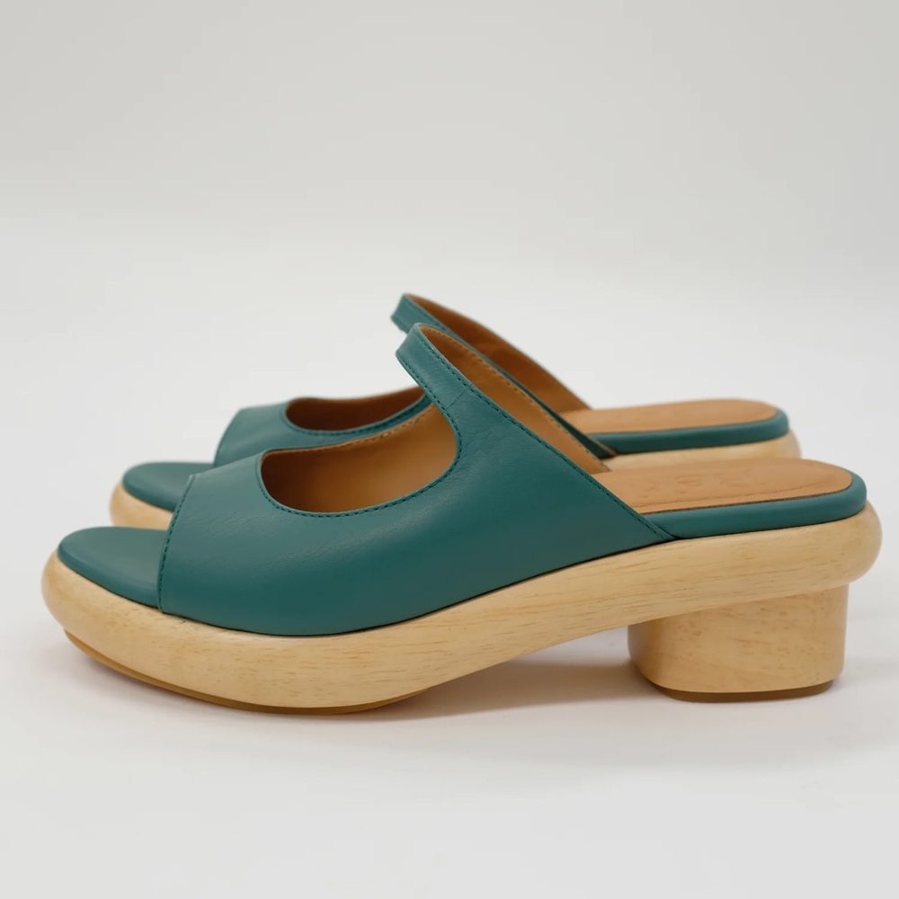 Beklina Low Sedia Sandals